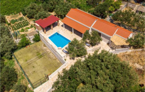 Nice Home In Zrnovnica With Heated Swimming Pool
